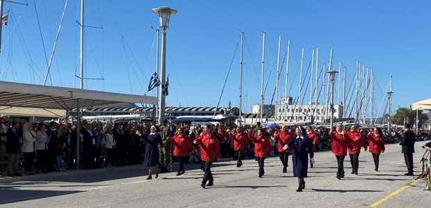Παρέλαση εθνικής ανάτασης